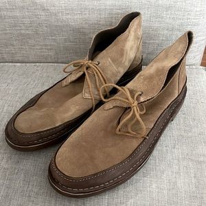 Clarks Men’s Hommes Tan Low Boot, Size 11